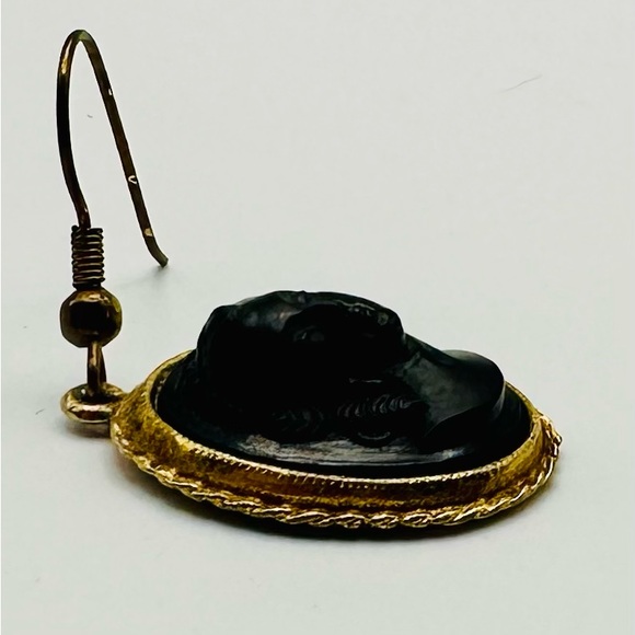 Black Cameo-style Earrings. Vintage. - Picture 2 of 8